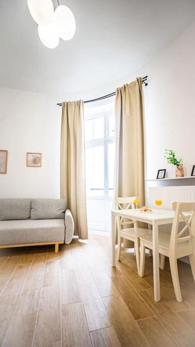 Lovely Apartment In Warszawa Zewnętrze zdjęcie